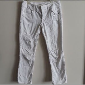 American Eagle White Ripped Jeans Size 0